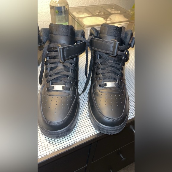 Black Nike Af1s highs (worn outside once) available to negotiate - Picture 1 of 4
